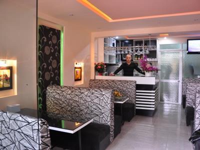 Green Hotel Near Lotte Center 河内 外观 照片